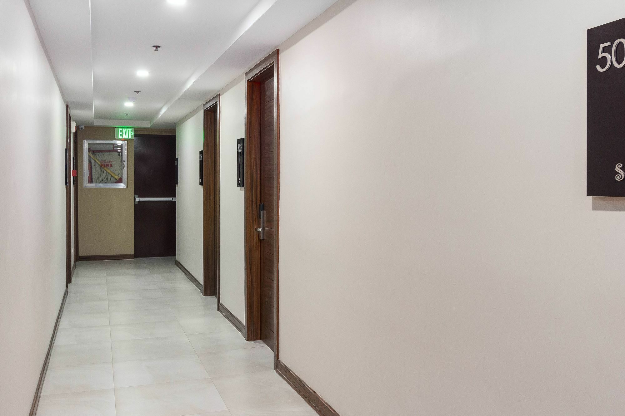 Zen Rooms S Hotel & Residences Cebu Exterior photo